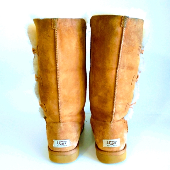 UGG Bailey Button Tripletll Boots - Picture 12 of 16